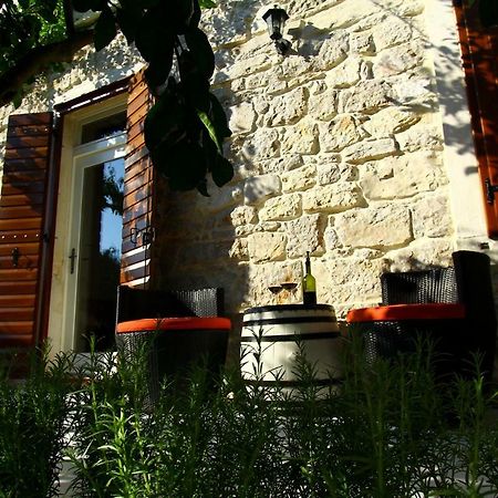 Old House Apartment Sveti Filip i Jakov Ngoại thất bức ảnh