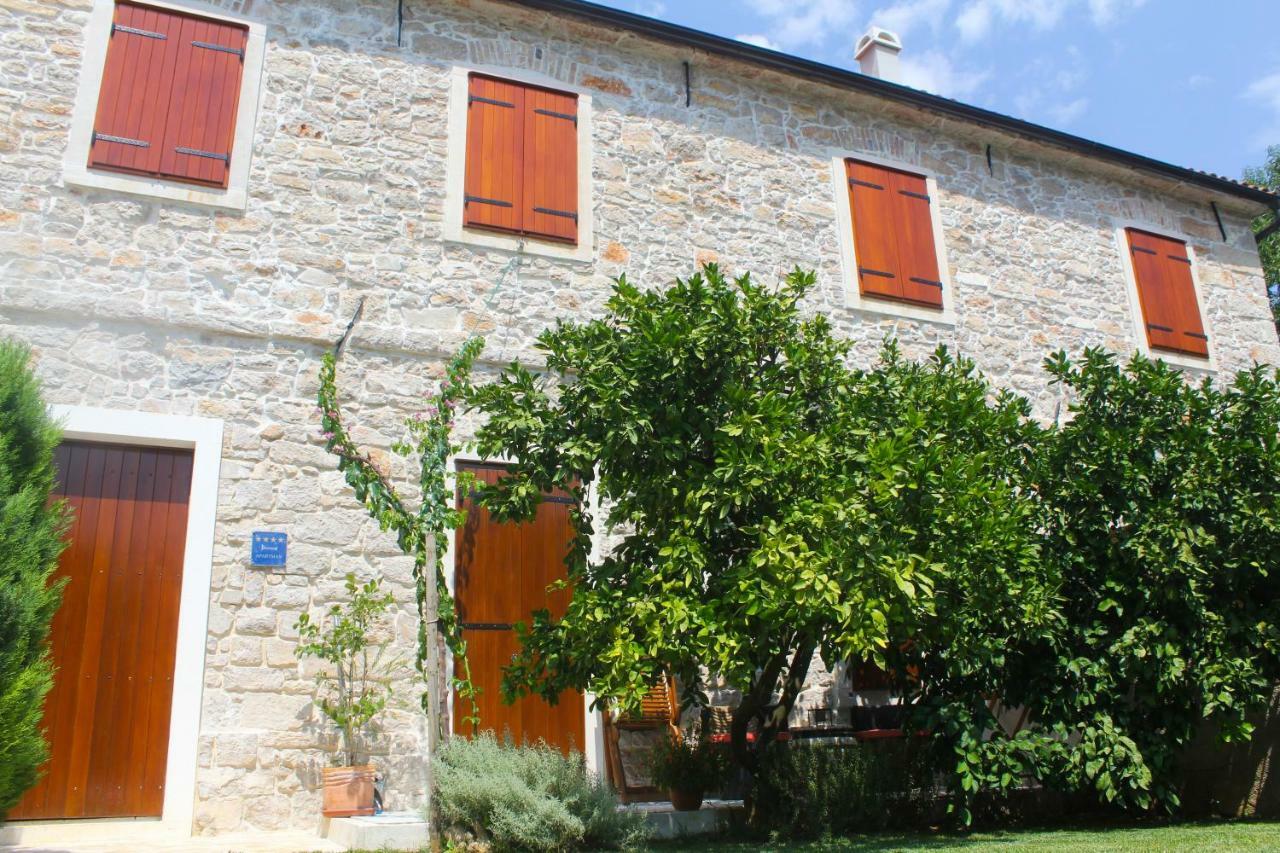 Old House Apartment Sveti Filip i Jakov Ngoại thất bức ảnh