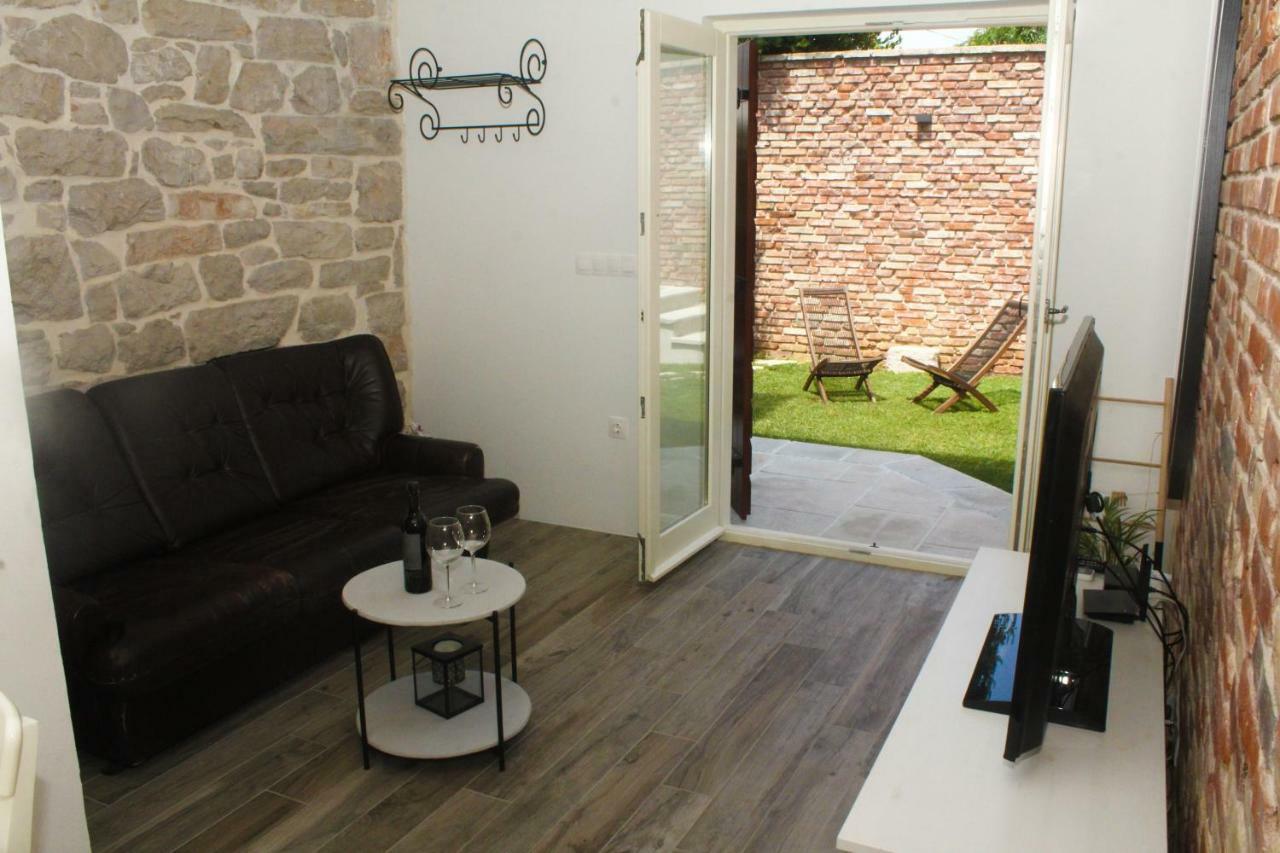 Old House Apartment Sveti Filip i Jakov Ngoại thất bức ảnh